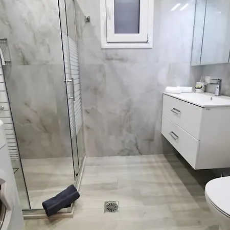 Annas Luxury * Χερσόνησος